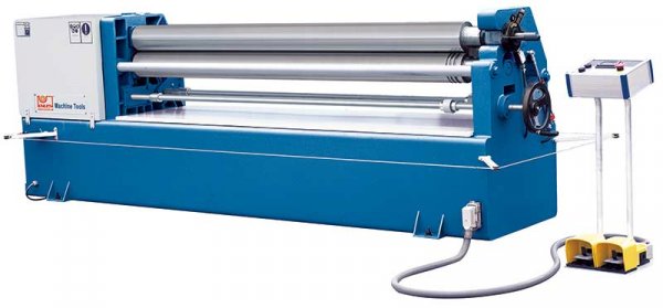 KRM 10/4.0 - Motorized driven rolls, with asymmetrical mounted rolls for various plate sizes