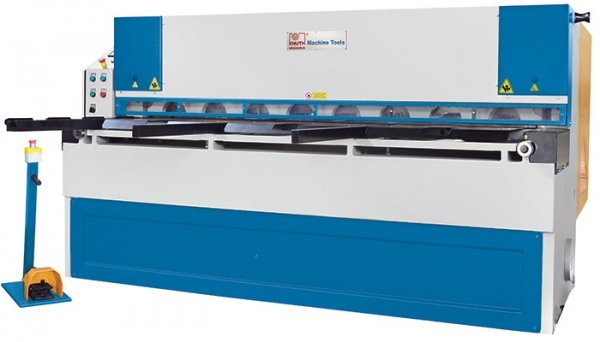 KMT S 3054 NC - Reliable shearing solution for batch cutting with motorized back gauge and BRL NC controller