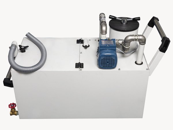 Резервуар диэлектрической жидкости с двойной системой фильтрации