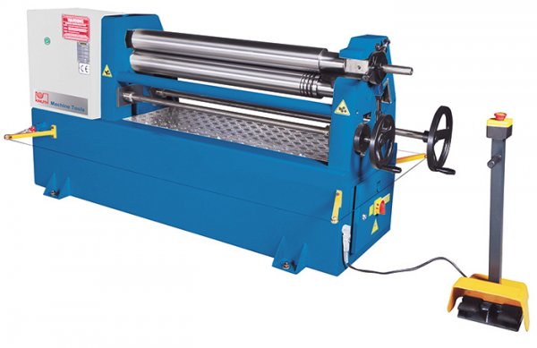 KRM T 20/4,0 - Motor-driven rollers, with asymmetrically mounted hardened rollers for different sheet metal formats from mild steel and stainless steel.